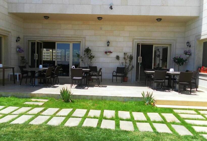 هتل Beit El Kroum Boutique