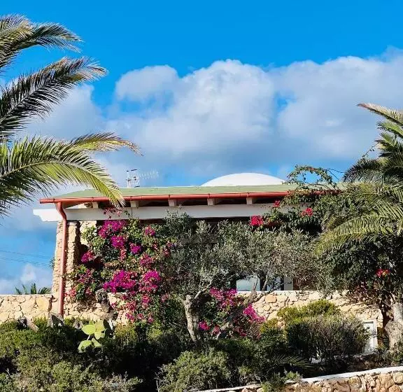 Hotelli Cupola Bianca Resort