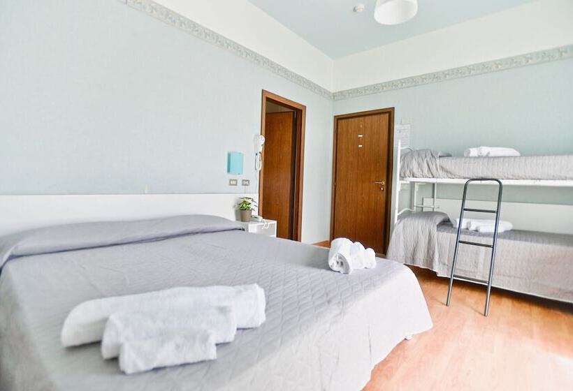 فندق Kursaal Di Bellaria