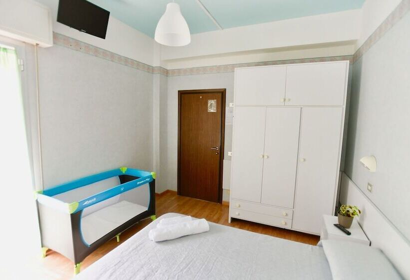 فندق Kursaal Di Bellaria