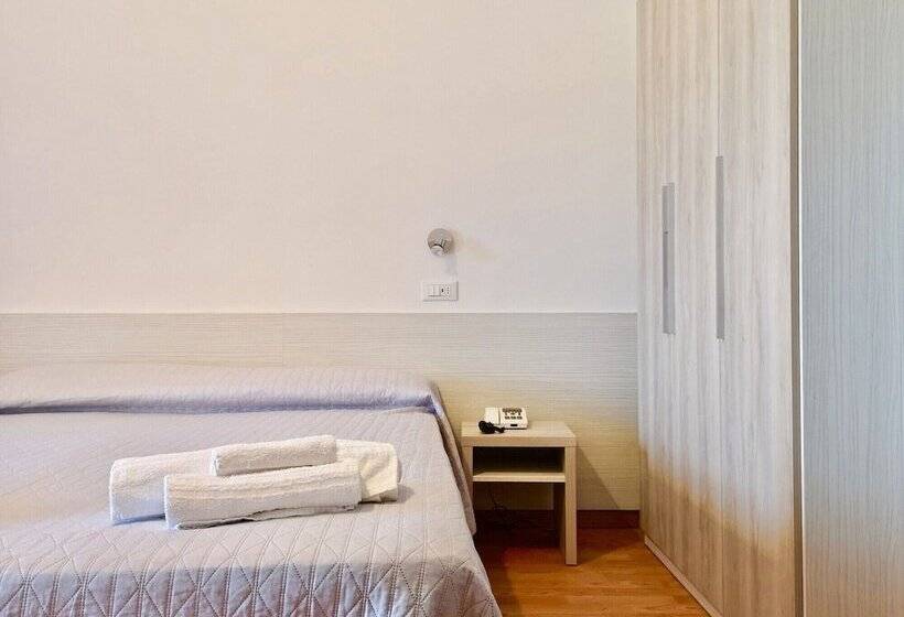 فندق Kursaal Di Bellaria