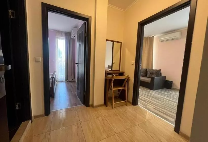 Hotelli Long Beach Resort