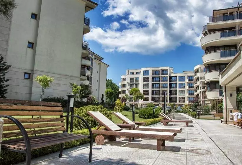 Hotelli Long Beach Resort