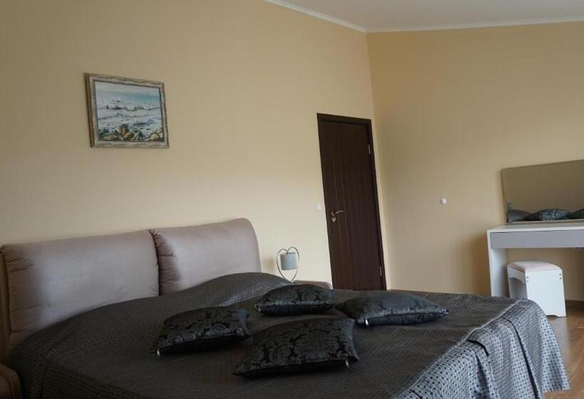 בית מלון כפרי Long Beach Resort