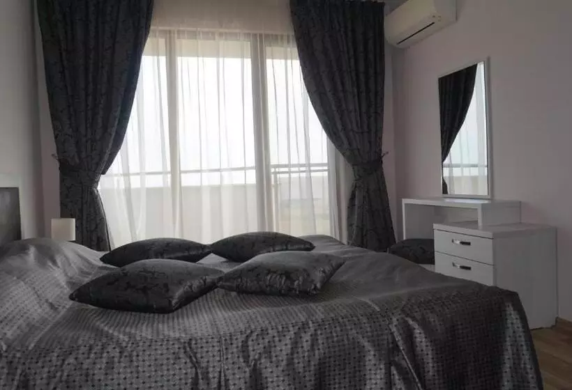 Hotelli Long Beach Resort