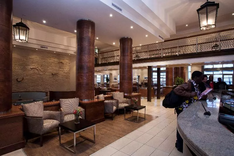 هتل Town Lodge Gqeberha