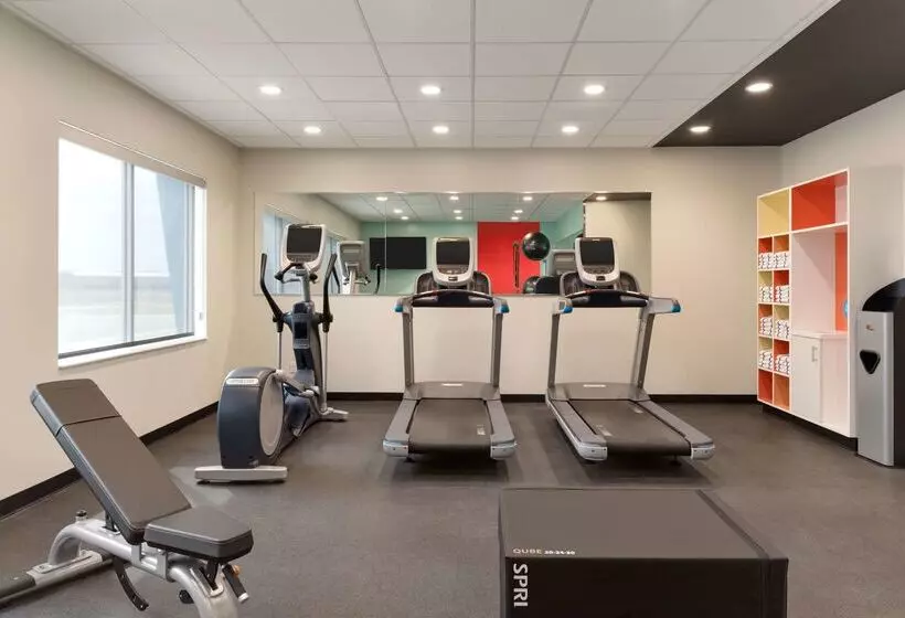 ホテル Tru By Hilton Cedar Rapids Westdale