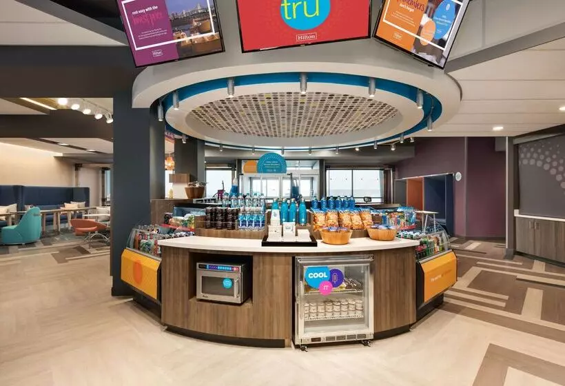 ホテル Tru By Hilton Cedar Rapids Westdale