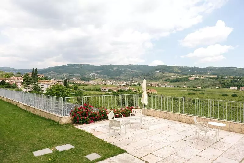 هتل Villa Moron