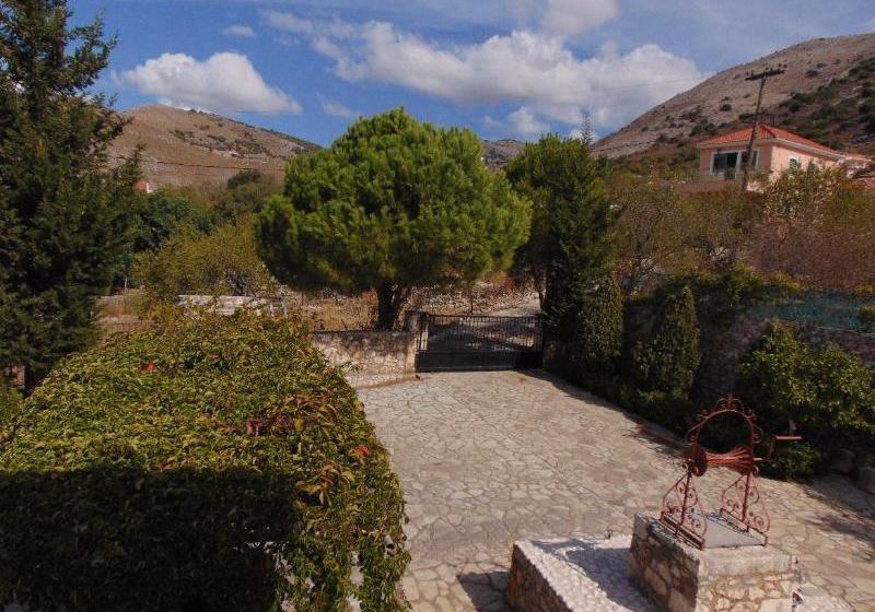 Marina Apartments & Studios