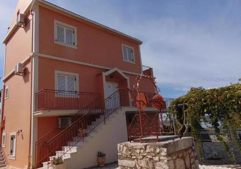 Marina Apartments & Studios