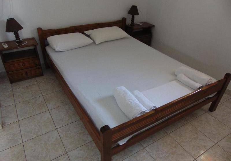 Marina Apartments & Studios