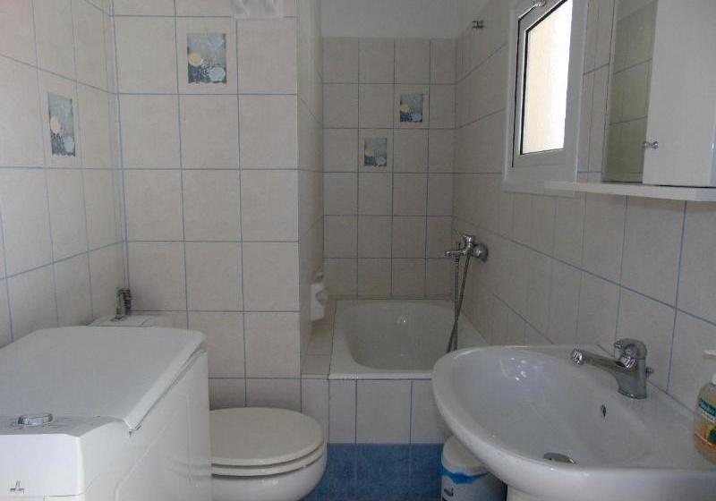 Marina Apartments & Studios