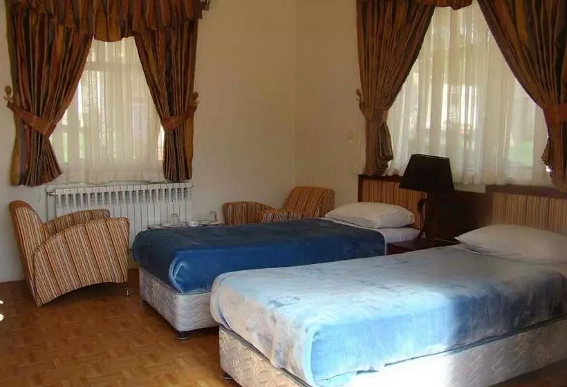 Tourist Hotel Jorramabad