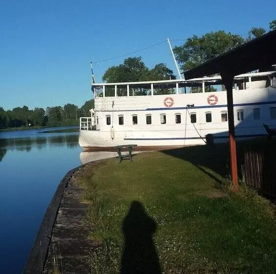 هاستل Wassbacken Cafè Och Camping