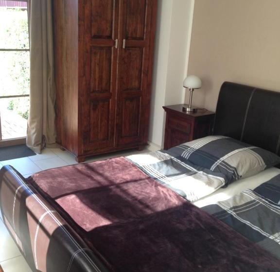 تختخواب و صبحانه Gästezimmer Hille