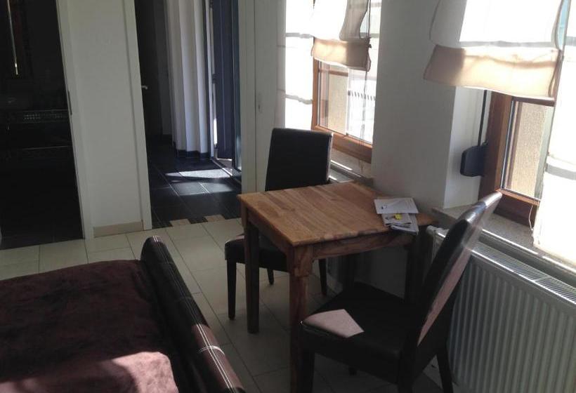 تختخواب و صبحانه Gästezimmer Hille