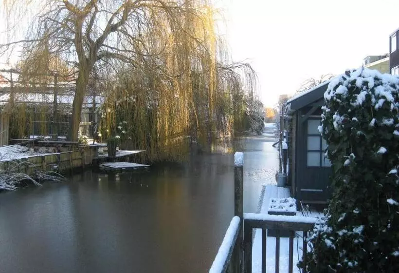 تختخواب و صبحانه Quarenta Studio