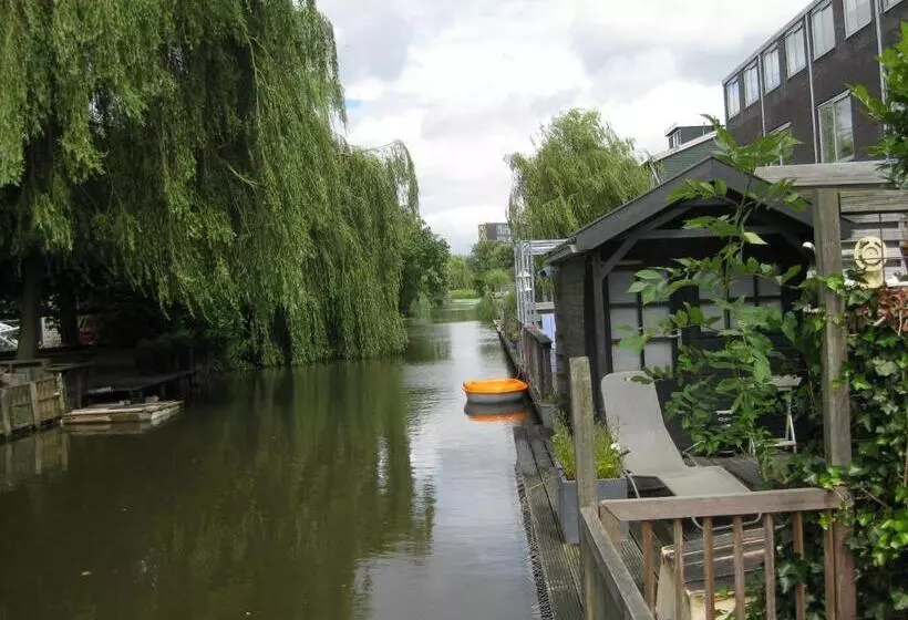 تختخواب و صبحانه Quarenta Studio