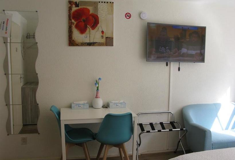 Bed and Breakfast Sir Nico Guest House