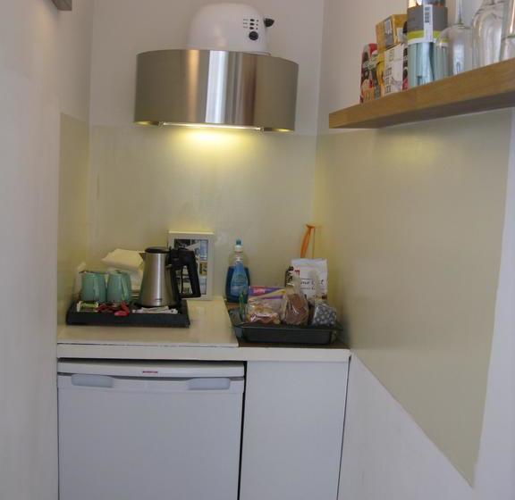 Bed and Breakfast Sir Nico Guest House