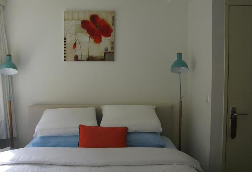 Bed and Breakfast Sir Nico Guest House