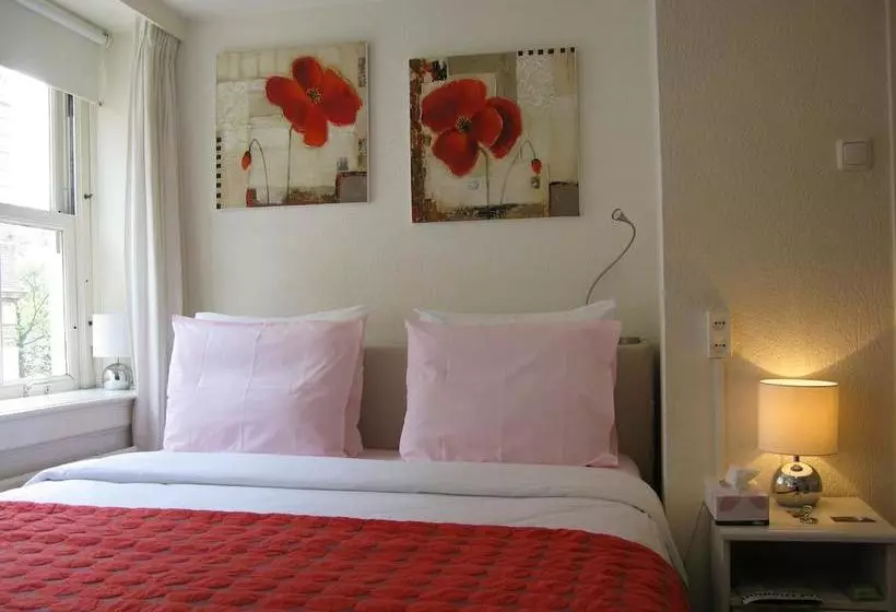 تختخواب و صبحانه Sir Nico Guest House