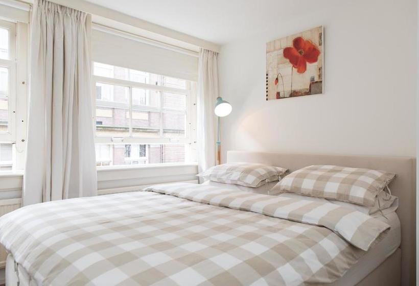 Bed and Breakfast Sir Nico Guest House