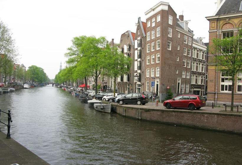 Bed and Breakfast Sir Nico Guest House