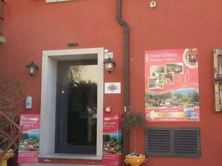 Hotelli Albergo Navene