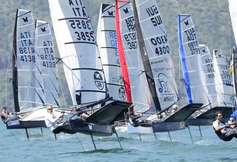 Hotelli Albergo Navene