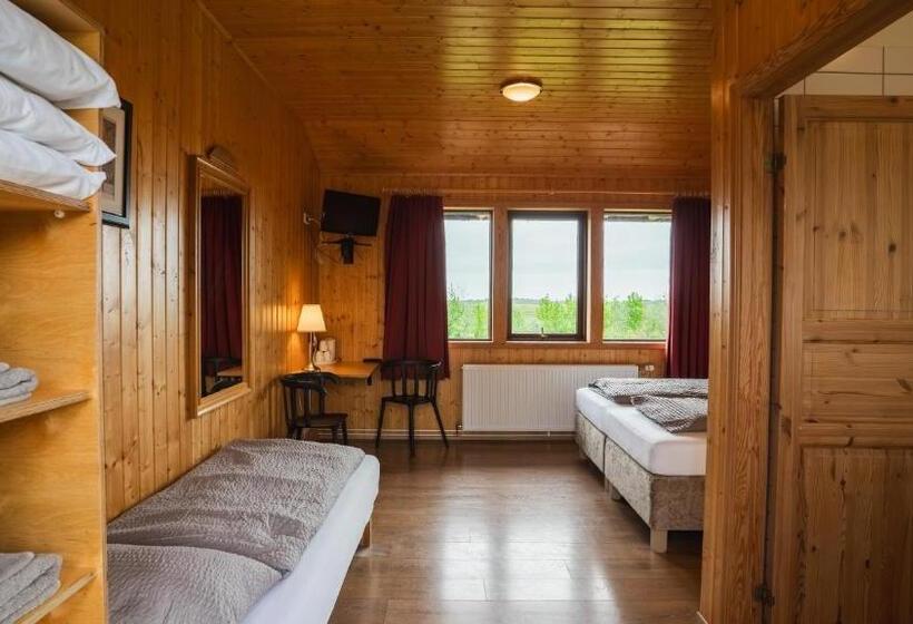 هتل Arnanes Country