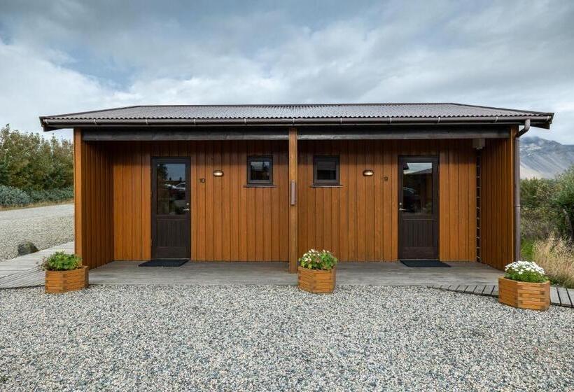 هتل Arnanes Country