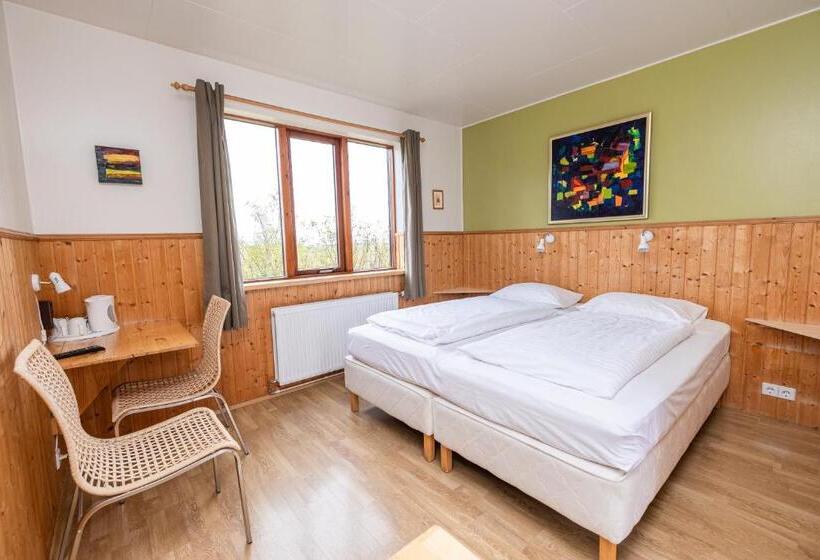 هتل Arnanes Country