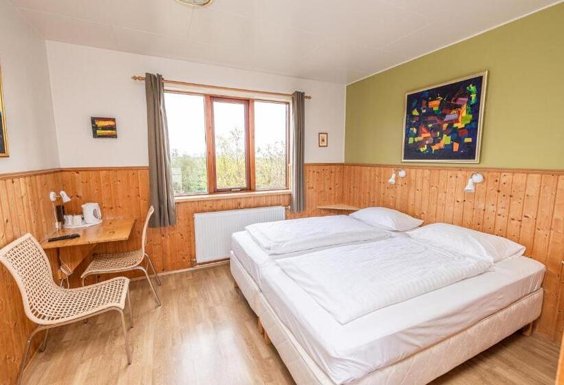 هتل Arnanes Country