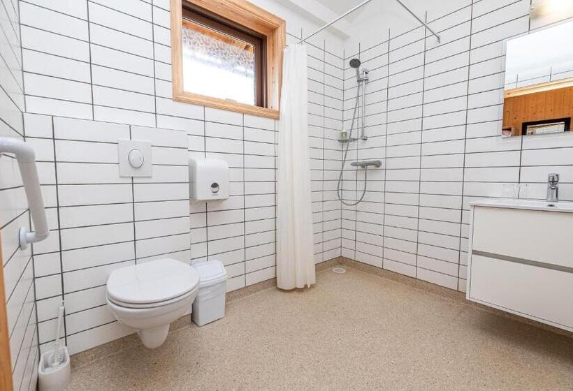 هتل Arnanes Country