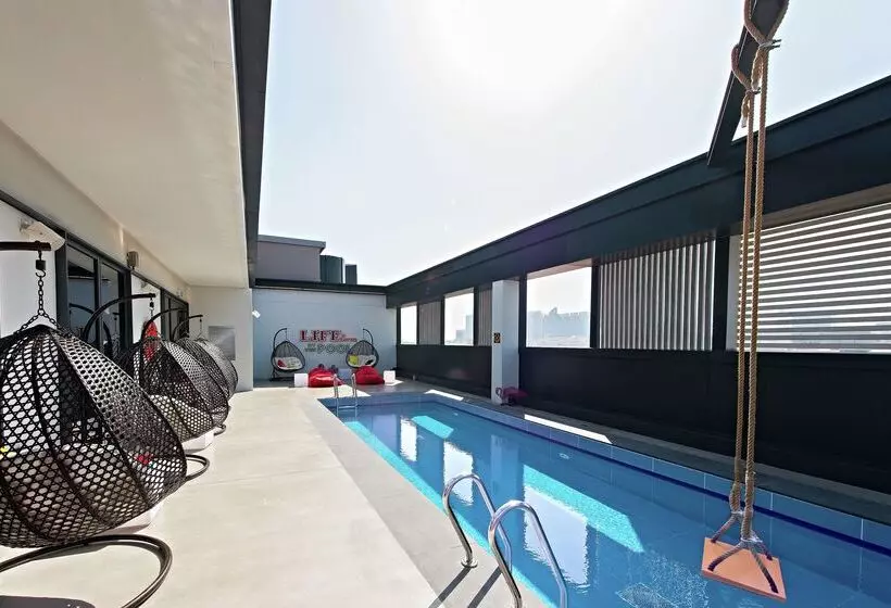 Hotelli Hampton By Hilton Dubai Al Seef