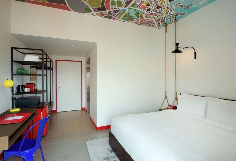 هتل Hampton By Hilton Dubai Al Seef