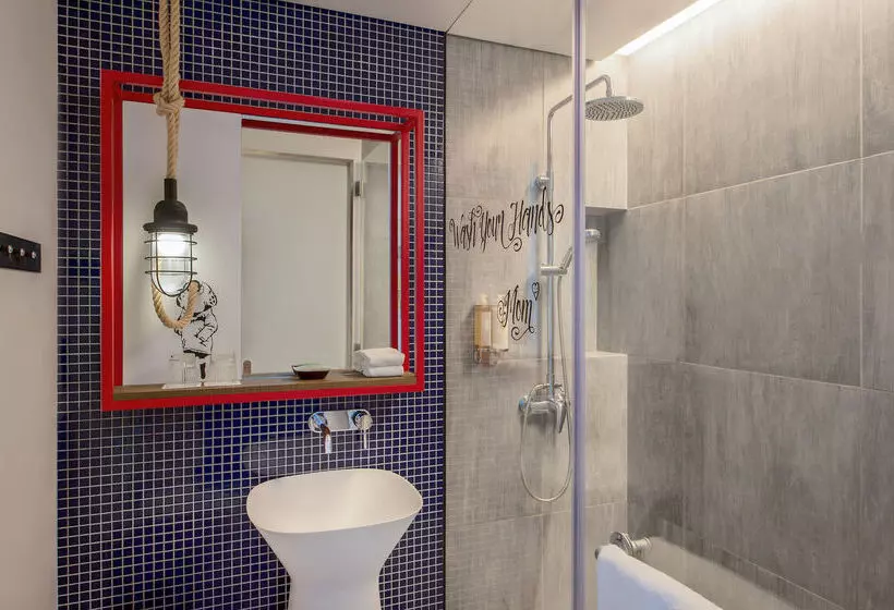 Hotelli Hampton By Hilton Dubai Al Seef