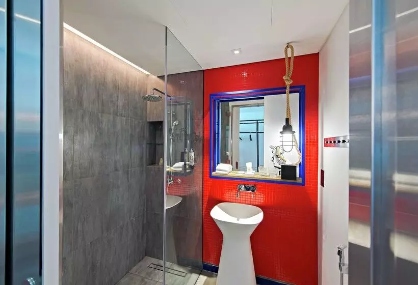 Hotelli Hampton By Hilton Dubai Al Seef