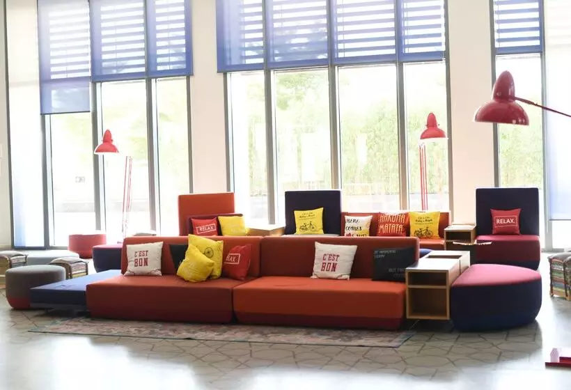 Hotelli Hampton By Hilton Dubai Al Seef