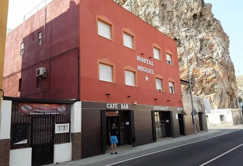 Hotelli Hostal Miguel