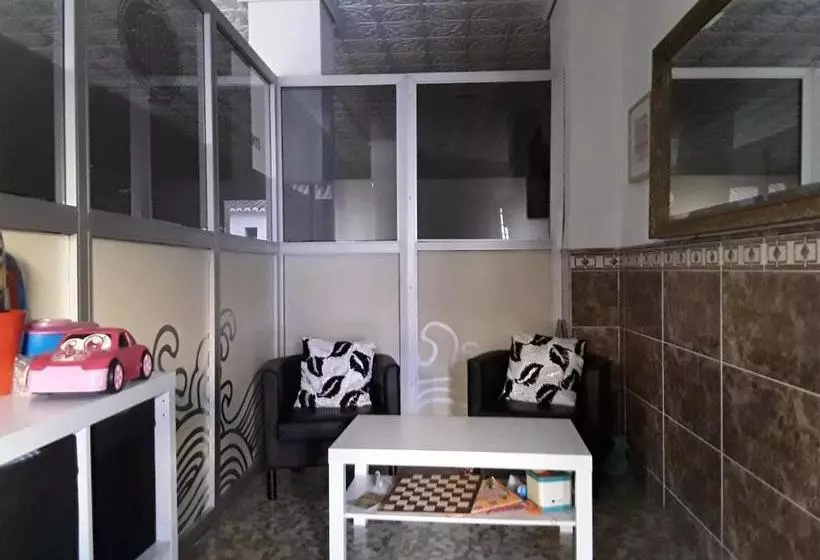 Hotelli Hostal Miguel