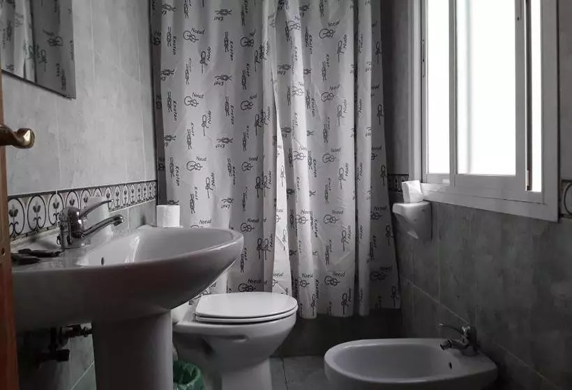 Hotelli Hostal Miguel