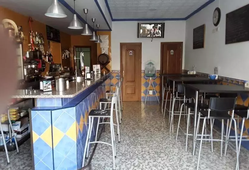 Hotelli Hostal Miguel