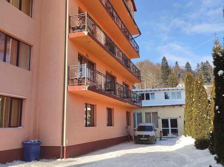 בית מלון כפרי Iri