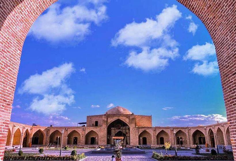 هتل Laleh Bistoon