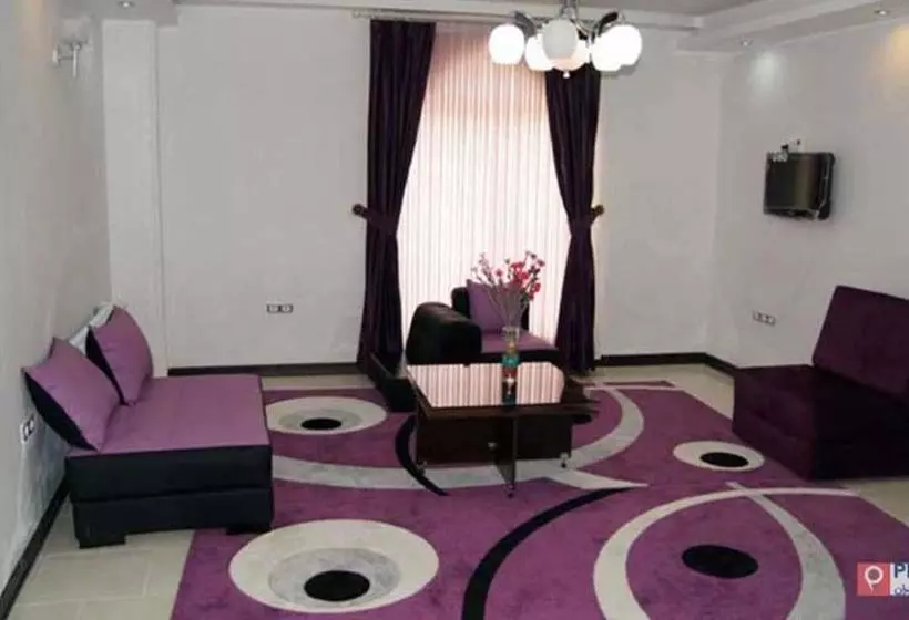 هتل Neyestan Apartment