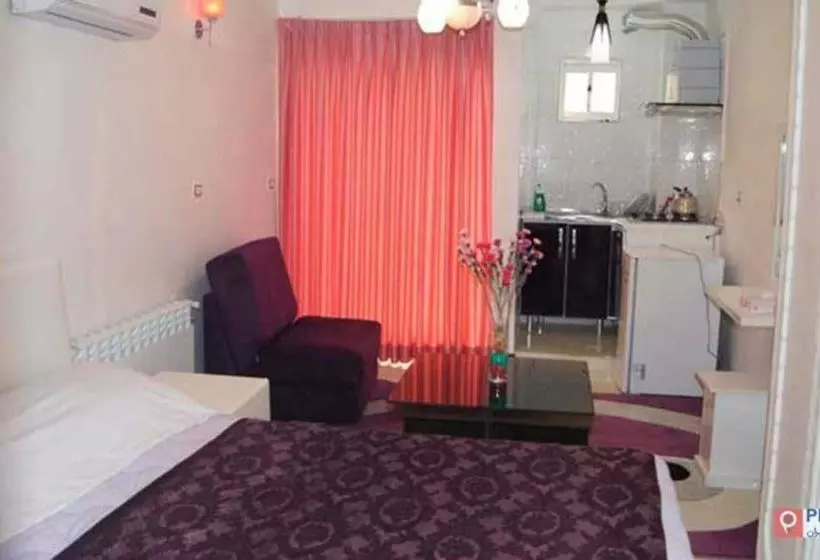 هتل Neyestan Apartment