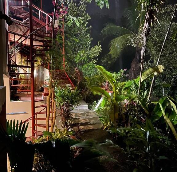 هتل Villas Jacquelina